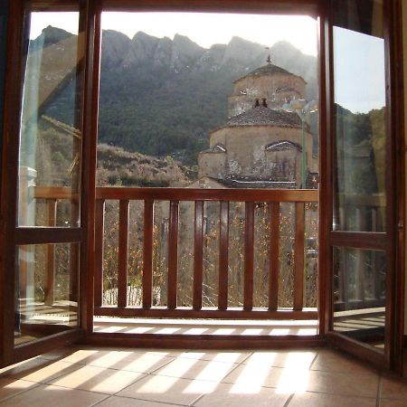 Apartamentos Turisticos San Juan De La Pena Santa Cruz De La Seros Luaran gambar