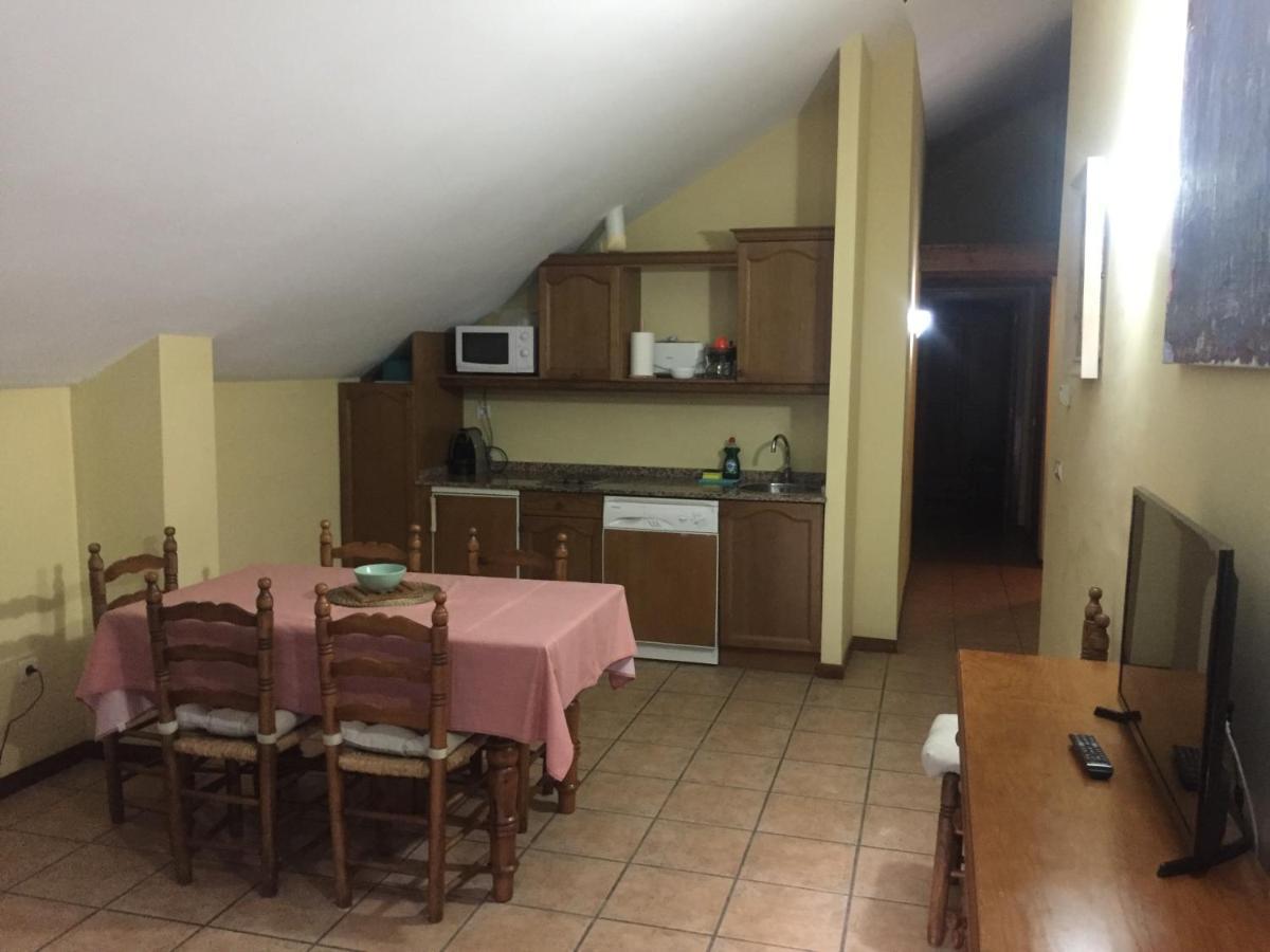 Apartamentos Turisticos San Juan De La Pena Santa Cruz De La Seros Luaran gambar