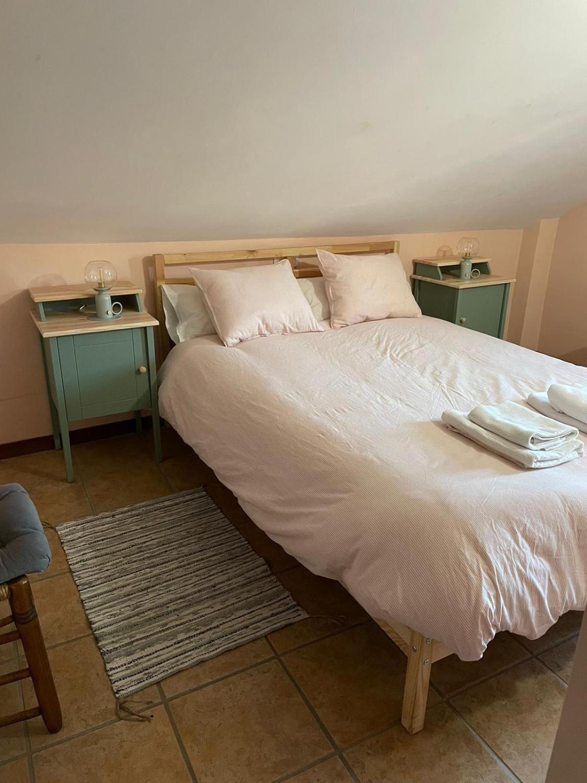 Apartamentos Turisticos San Juan De La Pena Santa Cruz De La Seros Luaran gambar